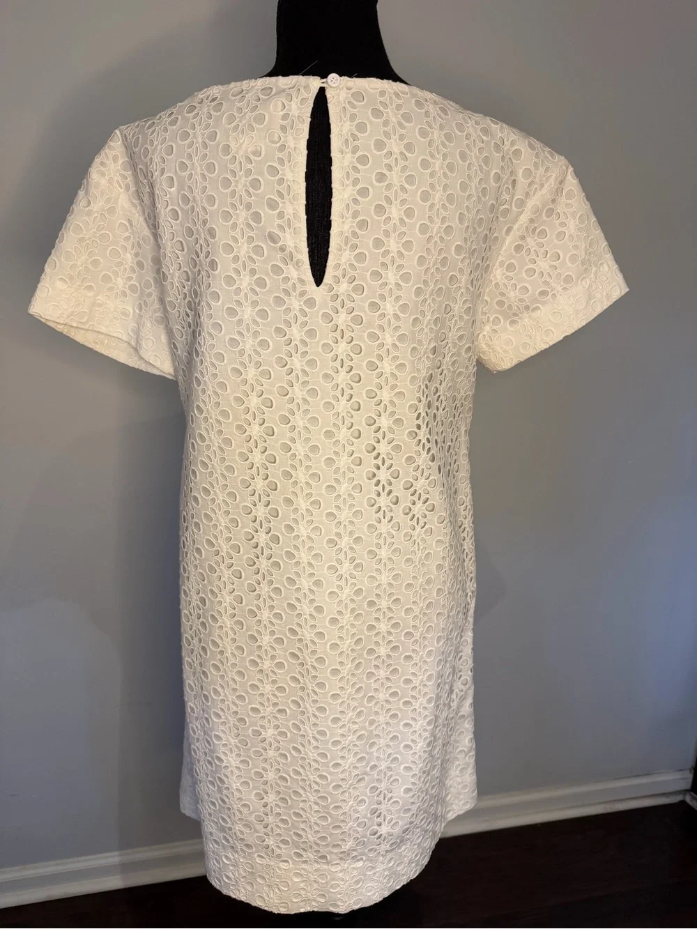 Kate Spade White Eyelet Dress Shift Sheath Party Embroidered - Size 6